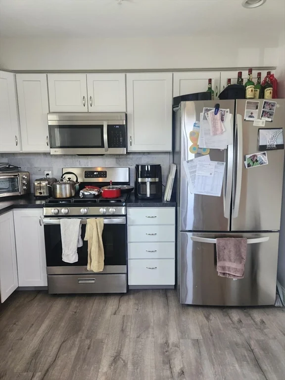 2 bed, 1 bath apartment for rent at 158 Hayden Rowe St Unit 2, Hayden Row