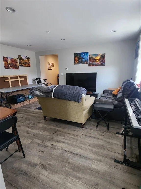 2 bed, 1 bath apartment for rent at 158 Hayden Rowe St Unit 2, Hayden Row — photo 4 of 12