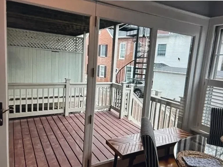 1 bed, 1 bath apartment for rent at 158 High St Unit A, Newburyport — photo 2 of 8