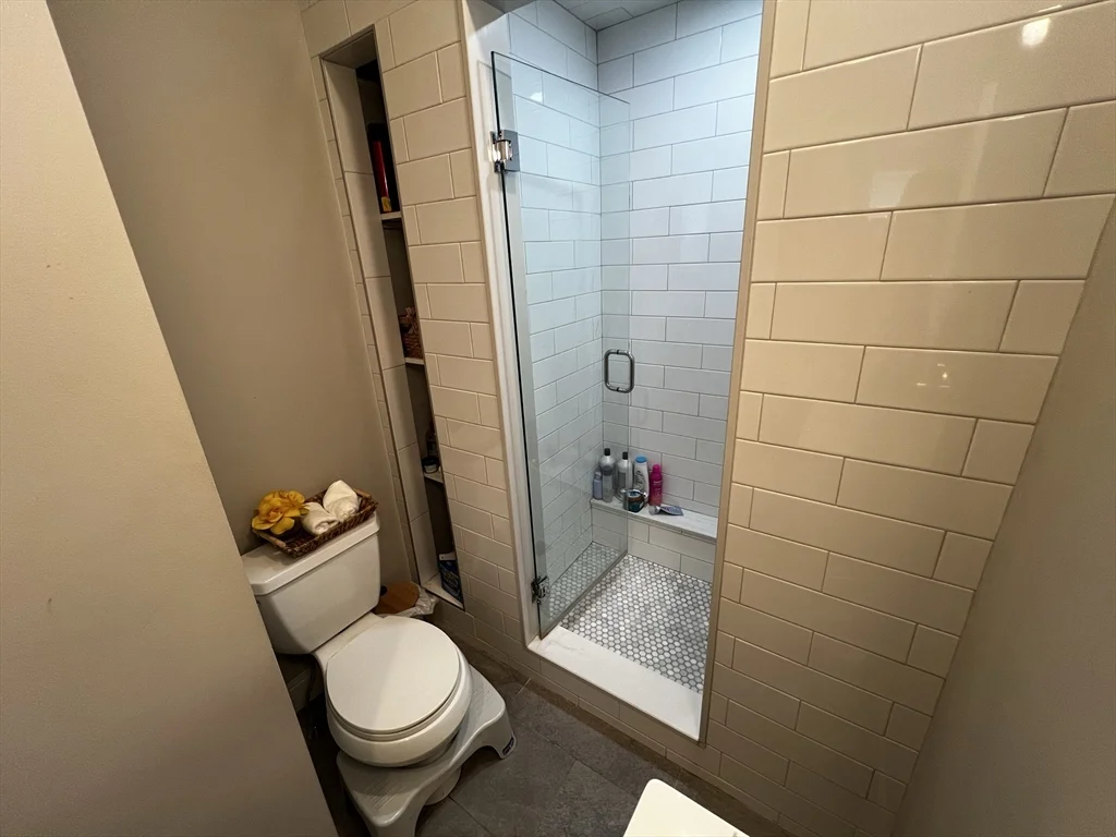 4 bed, 2 bath apartment for rent at 158 Holland St Unit 2, Davis Square — photo 11 of 28