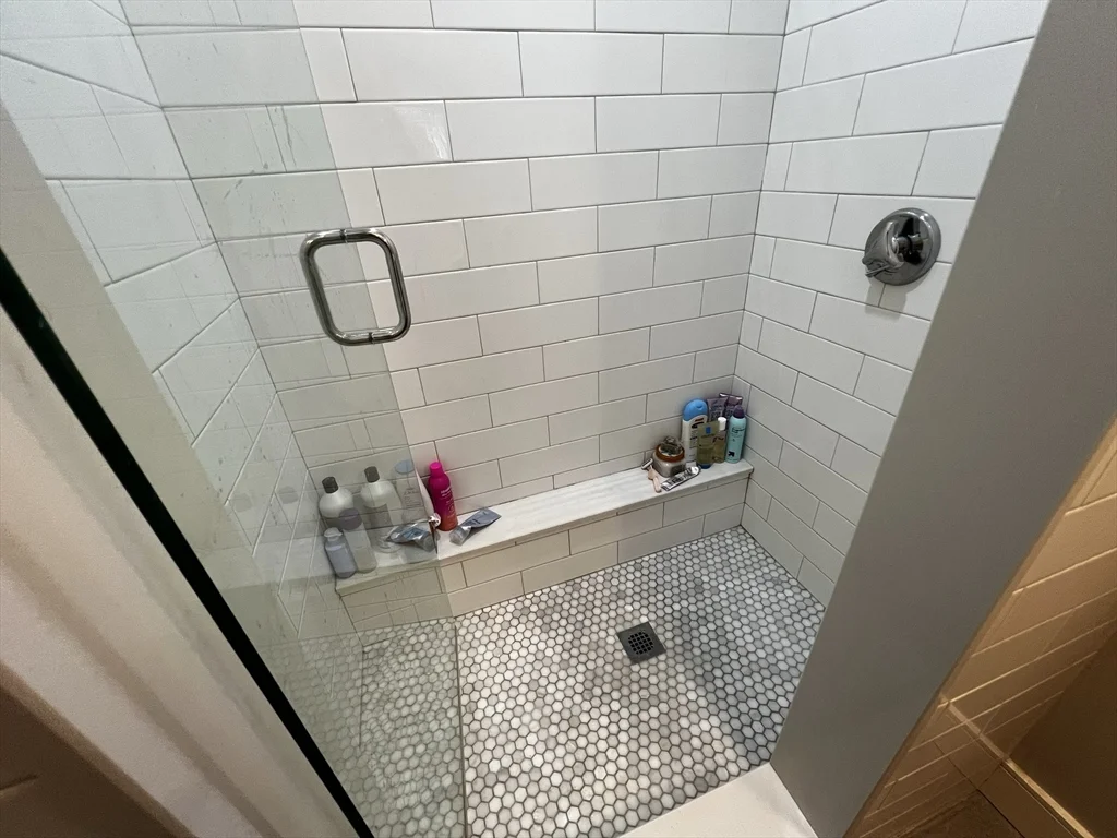 4 bed, 2 bath apartment for rent at 158 Holland St Unit 2, Davis Square — photo 13 of 28
