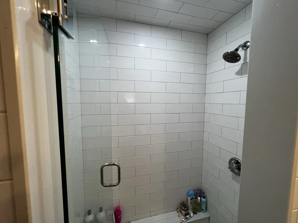 4 bed, 2 bath apartment for rent at 158 Holland St Unit 2, Davis Square — photo 12 of 28