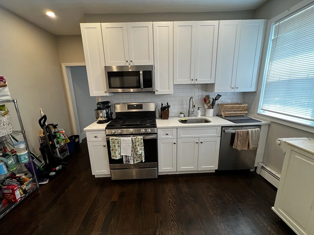 4 bed, 2 bath apartment for rent at 158 Holland St Unit 2, Davis Square — photo 2 of 28