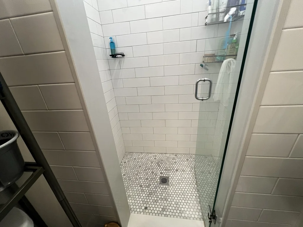 4 bed, 2 bath apartment for rent at 158 Holland St Unit 2, Davis Square — photo 25 of 28