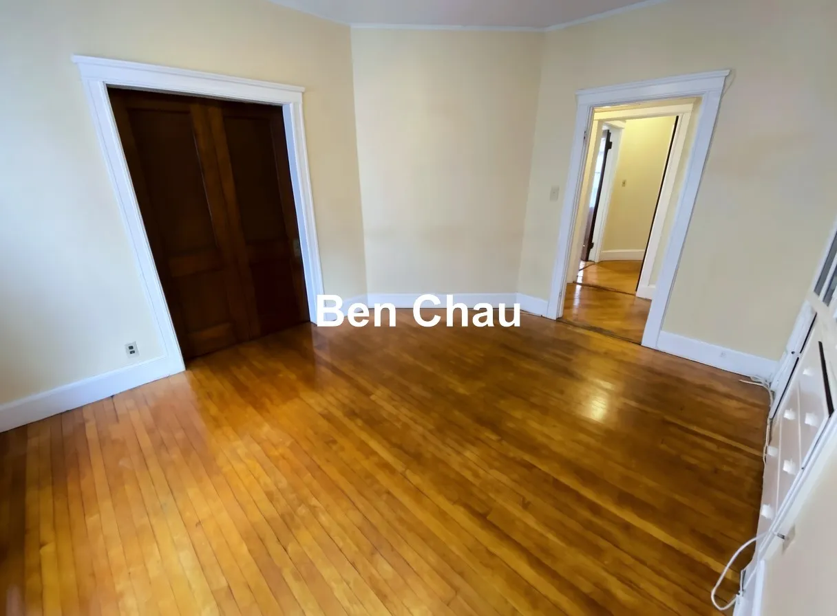 3 bed, 1 bath apartment for rent at 158 Magazine St Unit 27B, Cambridgeport — photo 9 of 13