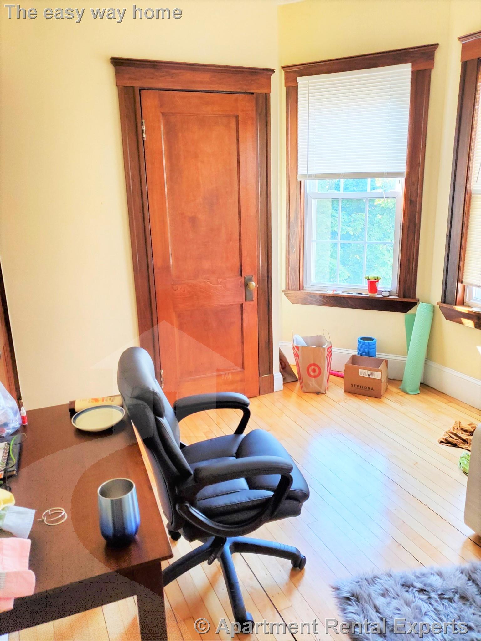 3 bed, 1 bath apartment for rent at 158 Magazine St Unit 37, Cambridgeport — photo 10 of 15