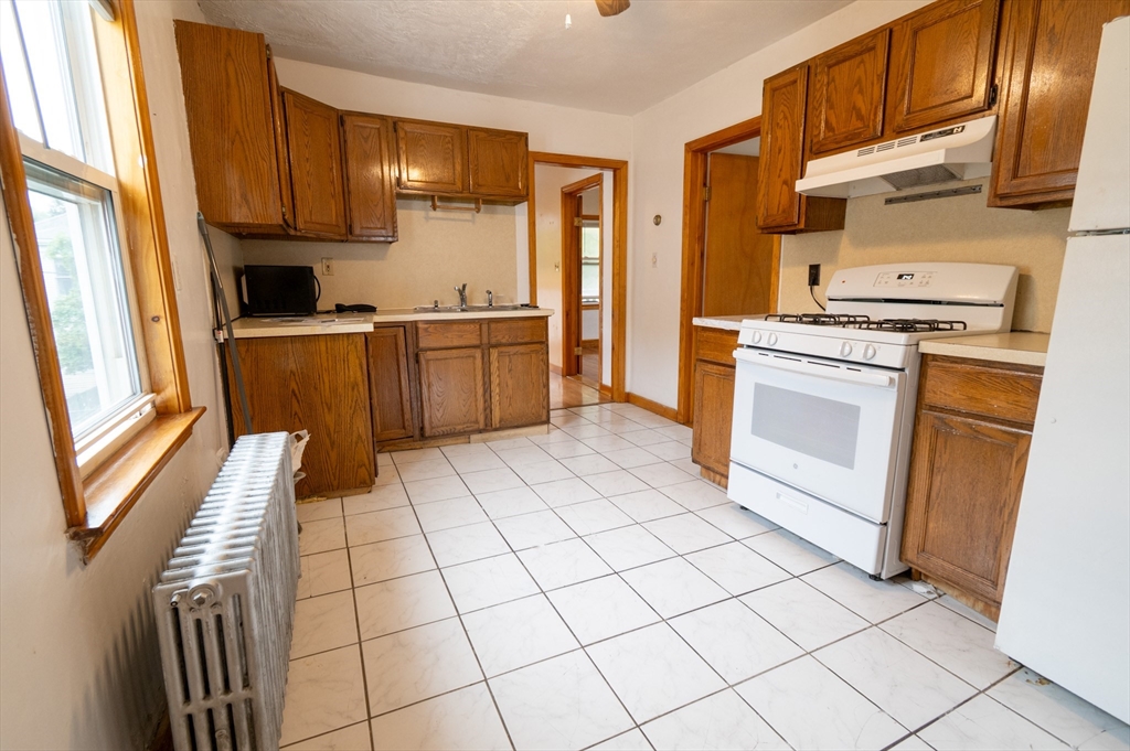 3 bed, 1 bath apartment for rent at 158 Main St Unit 2, Quincy — photo 14 of 20