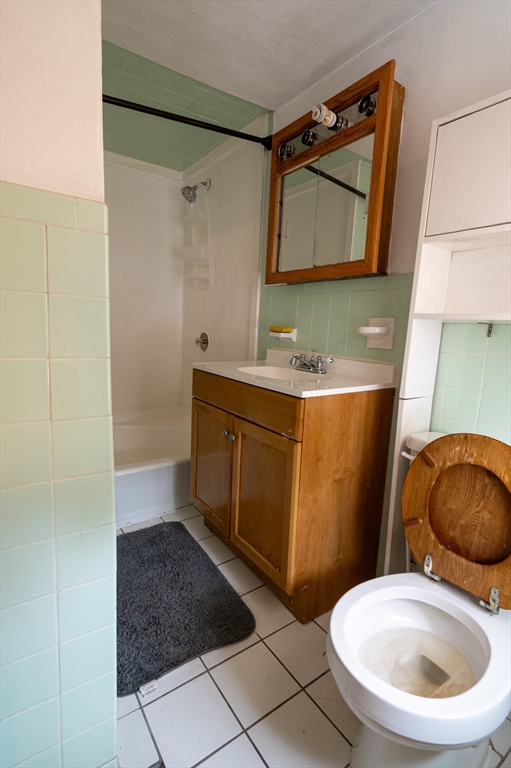 3 bed, 1 bath apartment for rent at 158 Main St Unit 2, Quincy — photo 13 of 20