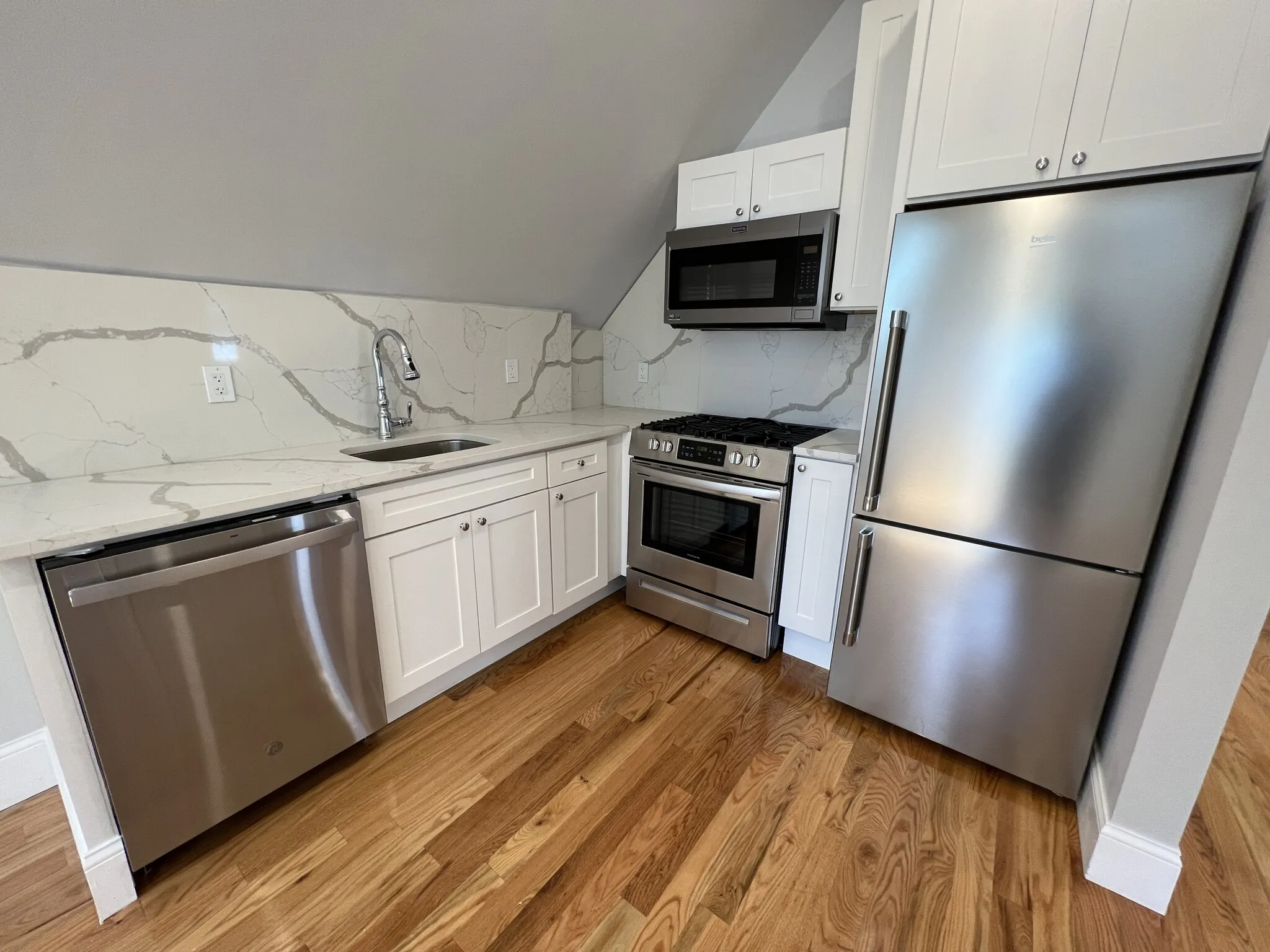 2 bed, 1 bath apartment for rent at 158 Morrison Ave Unit 2, Powder House Square — photo 5 of 30