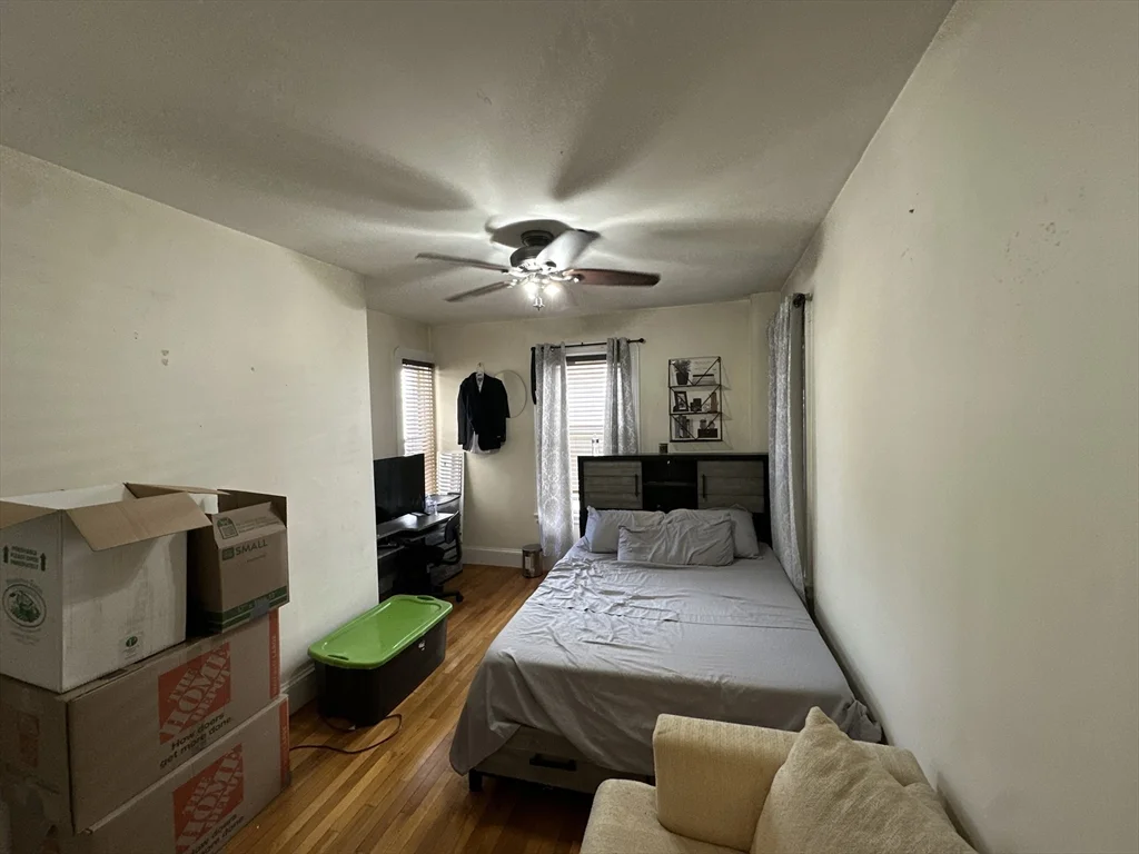 3 bed, 1 bath apartment for rent at 158 Neponset Ave Unit 1, Dorchester — photo 10 of 22