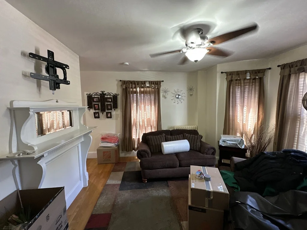 3 bed, 1 bath apartment for rent at 158 Neponset Ave Unit 1, Dorchester — photo 16 of 22
