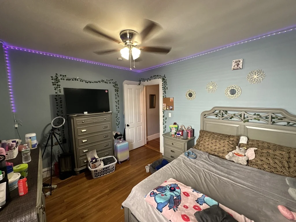 3 bed, 1 bath apartment for rent at 158 Neponset Ave Unit 1, Dorchester — photo 7 of 22