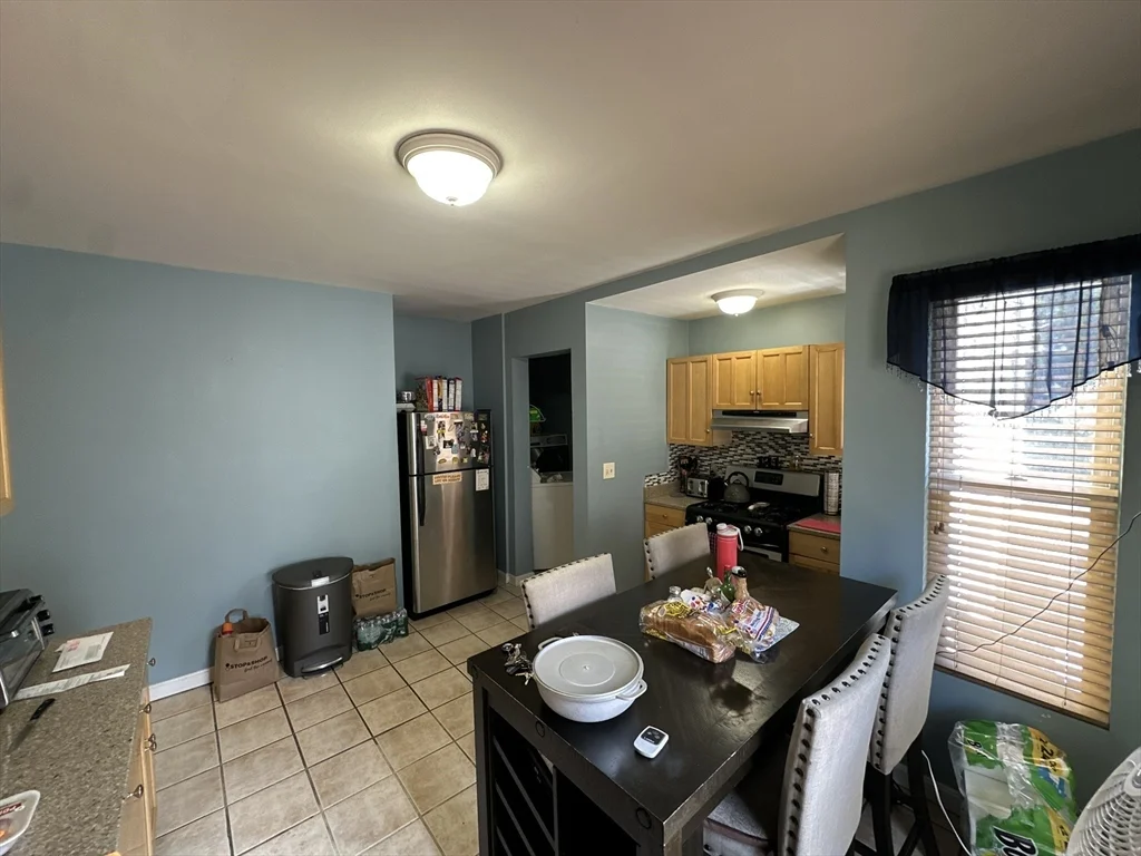 3 bed, 1 bath apartment for rent at 158 Neponset Ave Unit 1, Dorchester — photo 2 of 22