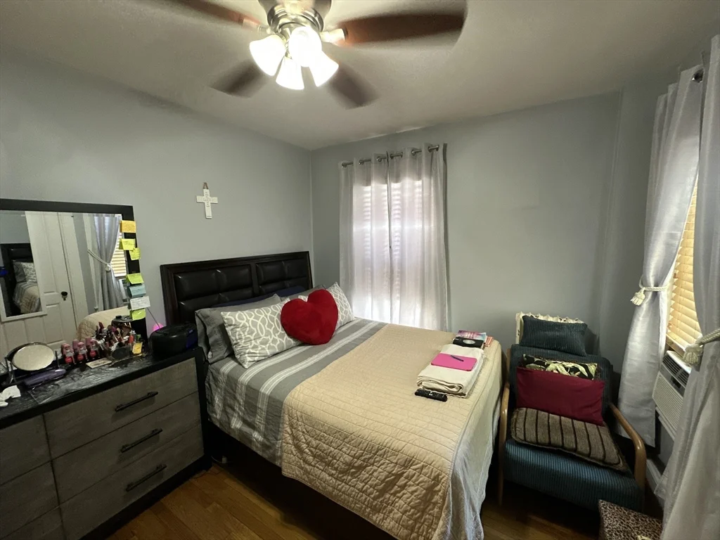 3 bed, 1 bath apartment for rent at 158 Neponset Ave Unit 1, Dorchester — photo 5 of 22