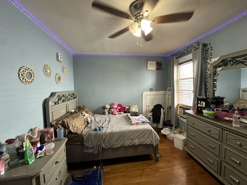 3 bed, 1 bath apartment for rent at 158 Neponset Ave Unit 1, Dorchester — photo 8 of 22