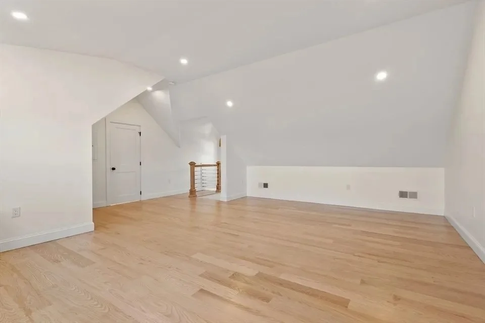 3 bed, 2 bath apartment for rent at 158 North Beacon St Unit 2, Watertown — photo 7 of 7