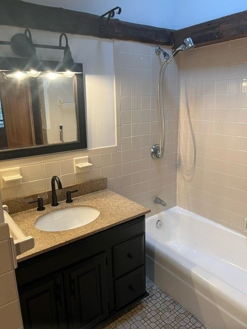3 bed, 1 bath apartment for rent at 158 North St Unit Left s, Weymouth — photo 18 of 20