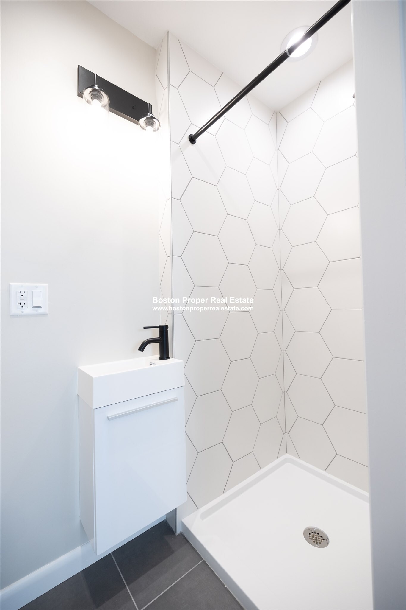 Studio bed, 1 bath apartment for rent at 158 Saint Botolph St Unit 1, Back Bay — photo 6 of 14