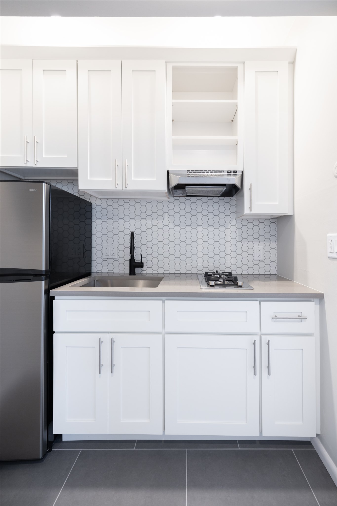 Studio bed, 1 bath apartment for rent at 158 Saint Botolph St Unit 9, Back Bay — photo 10 of 13