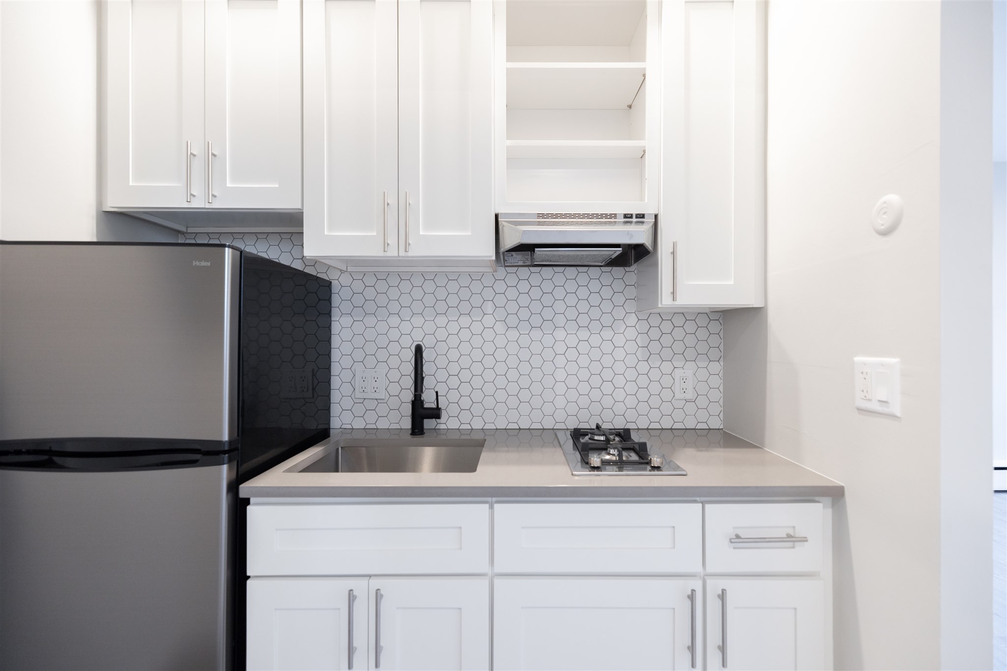 Studio bed, 1 bath apartment for rent at 158 Saint Botolph St Unit 9, Back Bay — photo 7 of 13