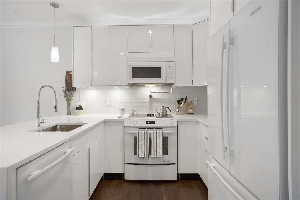 1 bed, 1 bath apartment for rent at 158 West Newton St Unit 2, South End — photo 8 of 16