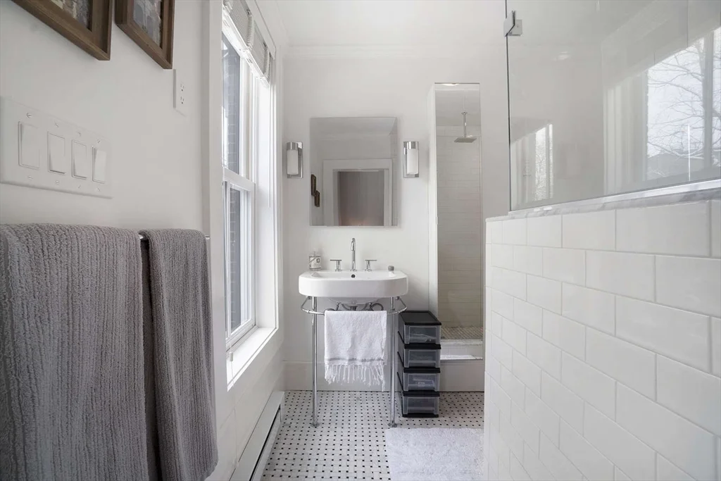 1 bed, 1 bath apartment for rent at 158 West Newton St Unit 2, South End — photo 14 of 16
