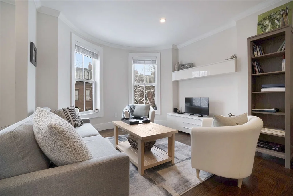 1 bed, 1 bath apartment for rent at 158 West Newton St Unit 2, South End — photo 3 of 16