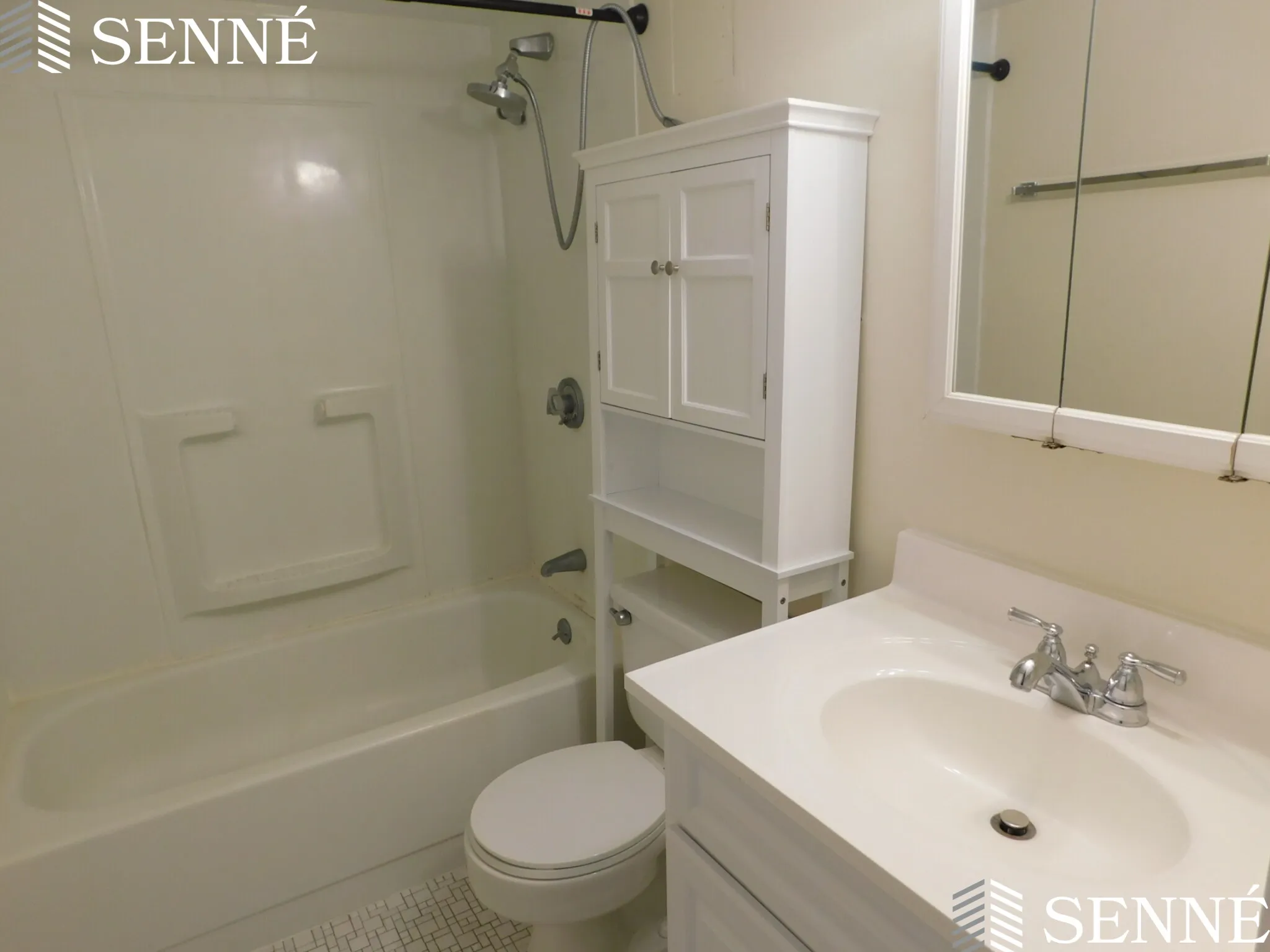 1 bed, 1 bath apartment for rent at 1580 Massachusetts Ave Unit 4F, Neighborhood Nine — photo 5 of 7