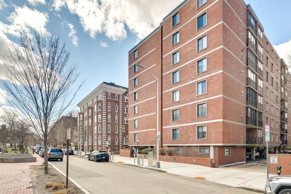 2 bed, 2 bath apartment for rent at 1580 Massachusetts Ave Unit 7C, Neighborhood Nine — photo 26 of 28