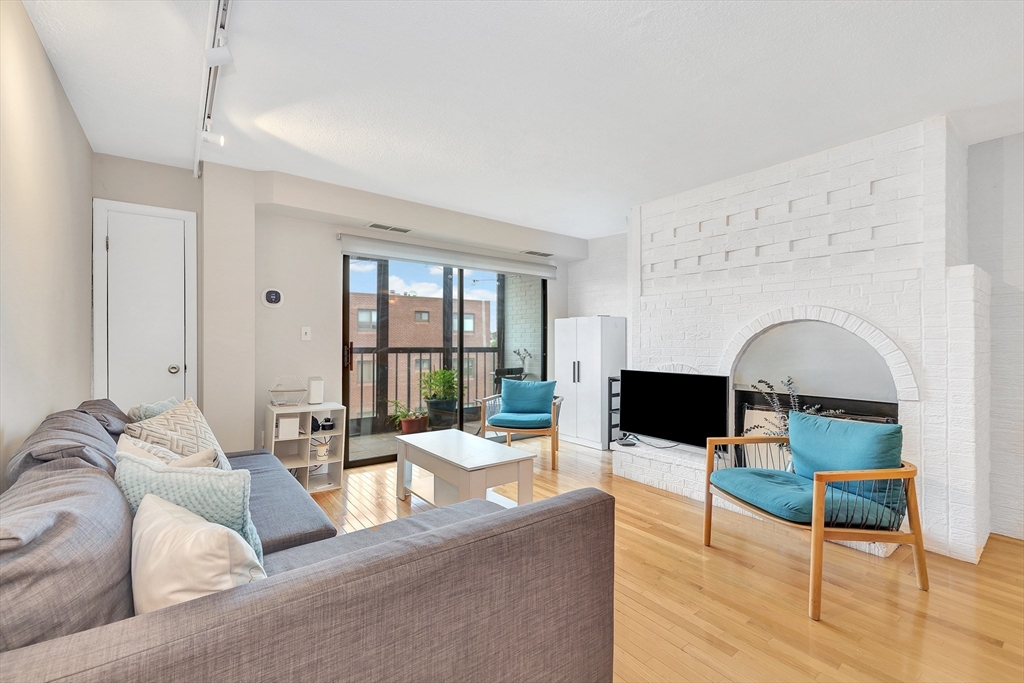 2 bed, 2 bath apartment for rent at 1580 Massachusetts Ave Unit 8E, Harvard Square — photo 5 of 22