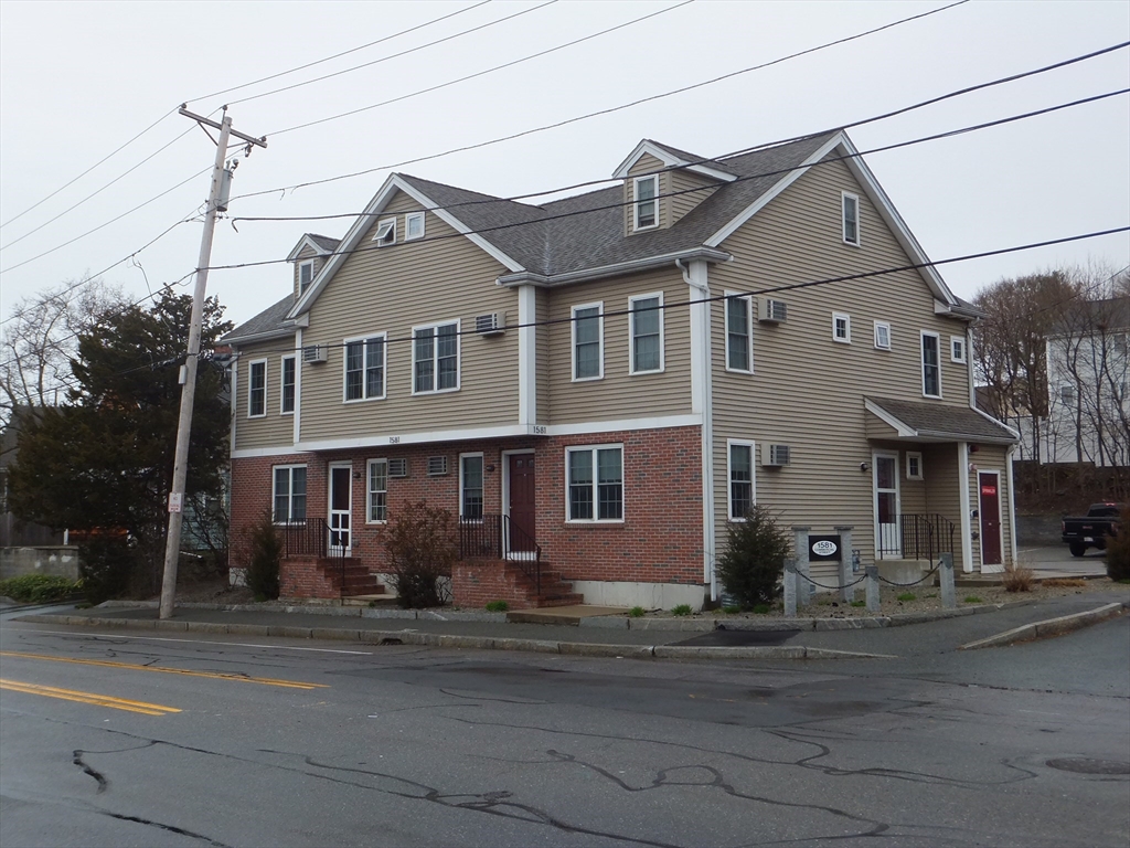 Studio bed, 1 bath apartment for rent at 1581 Commercial St Unit 2, Weymouth — photo 1 of 14