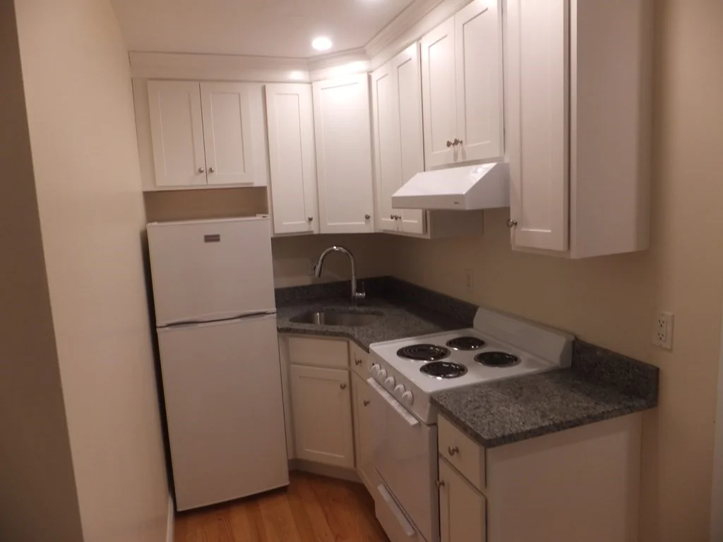 1 bed, 1 bath apartment for rent at 1581 Commercial St Unit 4, Weymouth — photo 4 of 12
