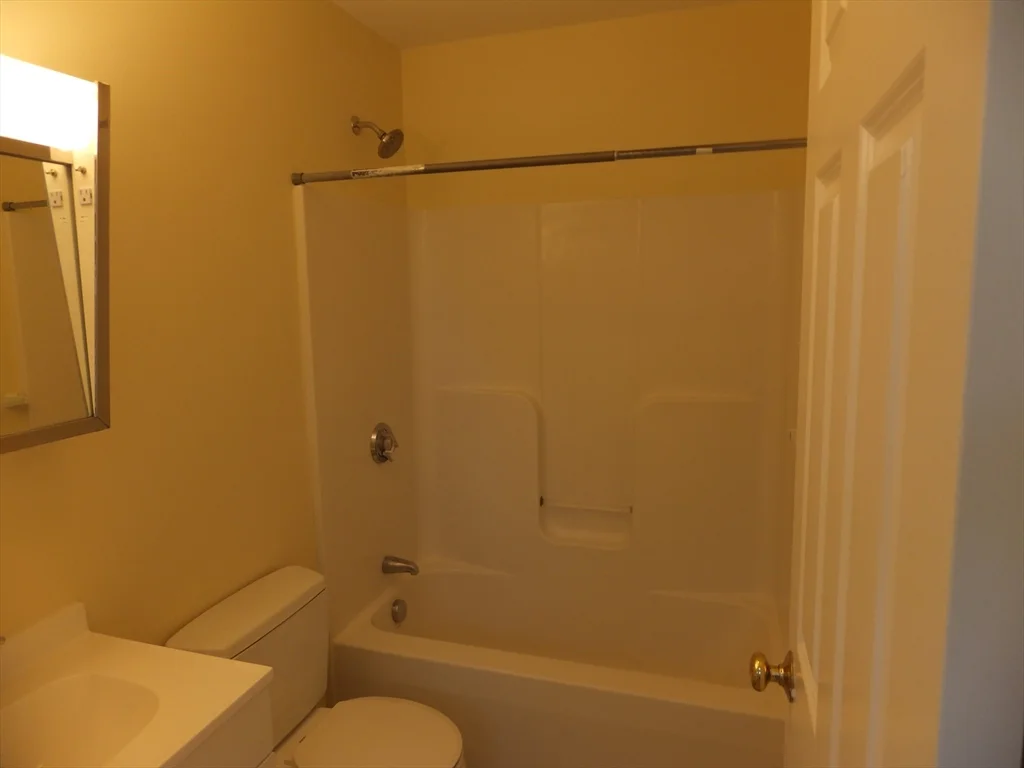 1 bed, 1 bath apartment for rent at 1581 Commercial St Unit 5, Weymouth — photo 7 of 21