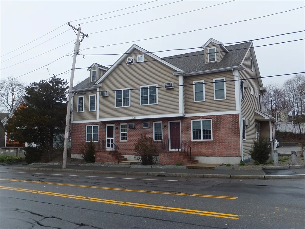 1 bed, 1 bath apartment for rent at 1581 Commercial St Unit 7, Weymouth — photo 2 of 18