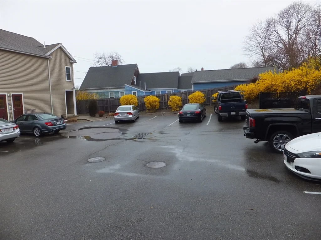 1 bed, 1 bath apartment for rent at 1581 Commercial St Unit 7, Weymouth — photo 4 of 18