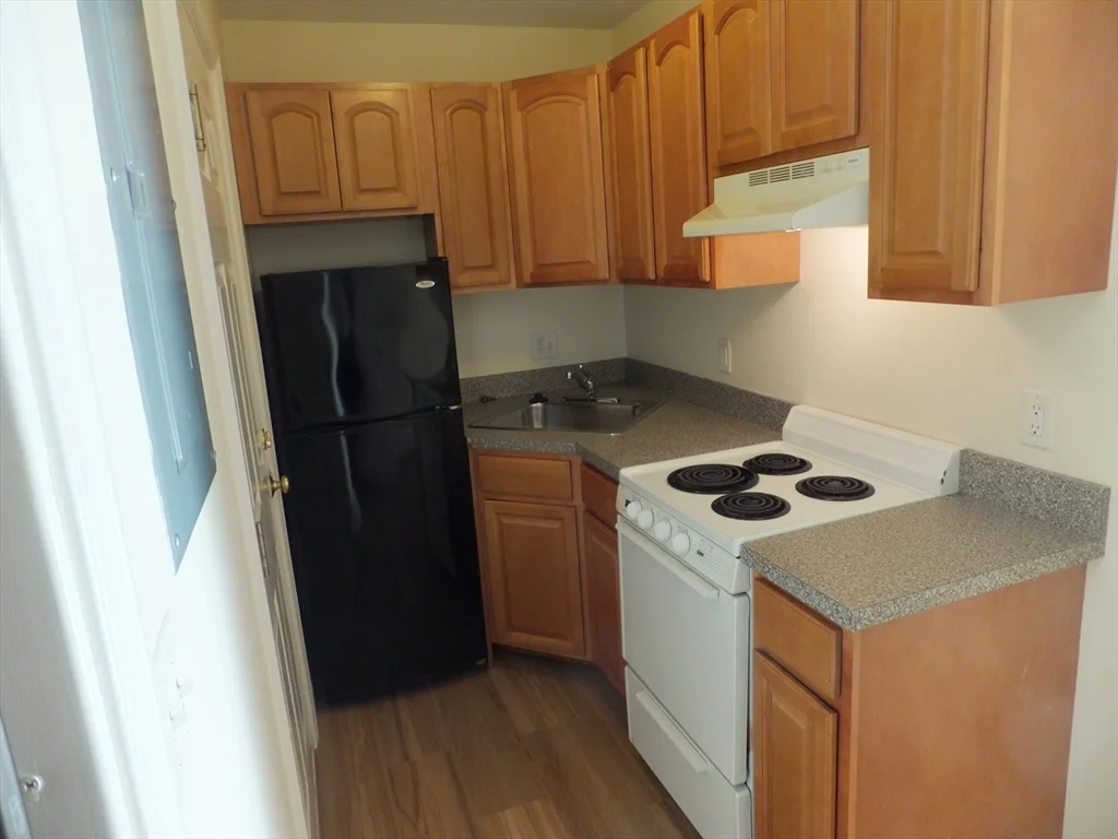 1 bed, 1 bath apartment for rent at 1581 Commercial St Unit 7, Weymouth — photo 9 of 18
