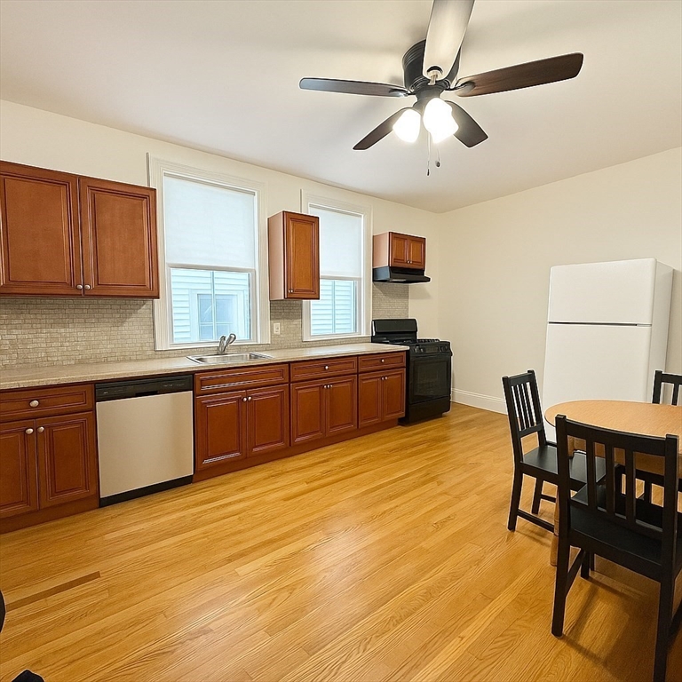 3 bed, 1 bath apartment for rent at 1582 Tremont St , Unit 2, Mission Hill — photo 2 of 6