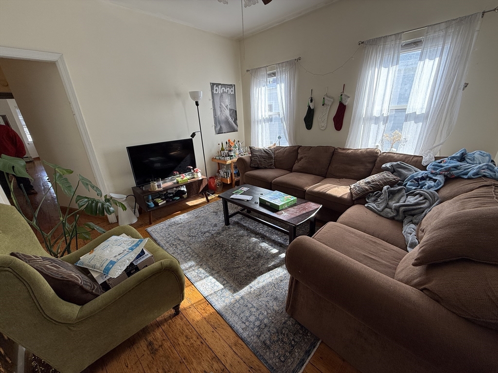 3 bed, 1 bath apartment for rent at 1582 Tremont St , Unit 3, Boston