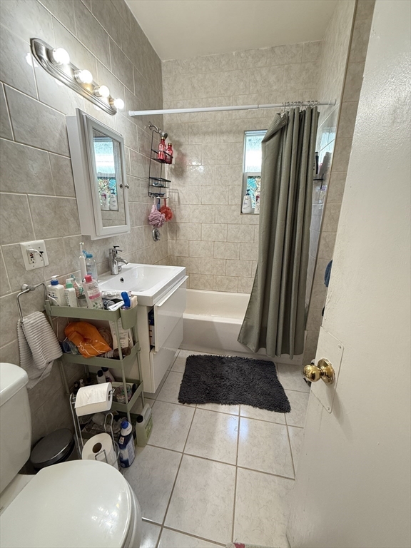 3 bed, 1 bath apartment for rent at 1582 Tremont St , Unit 3, Boston — photo 9 of 9