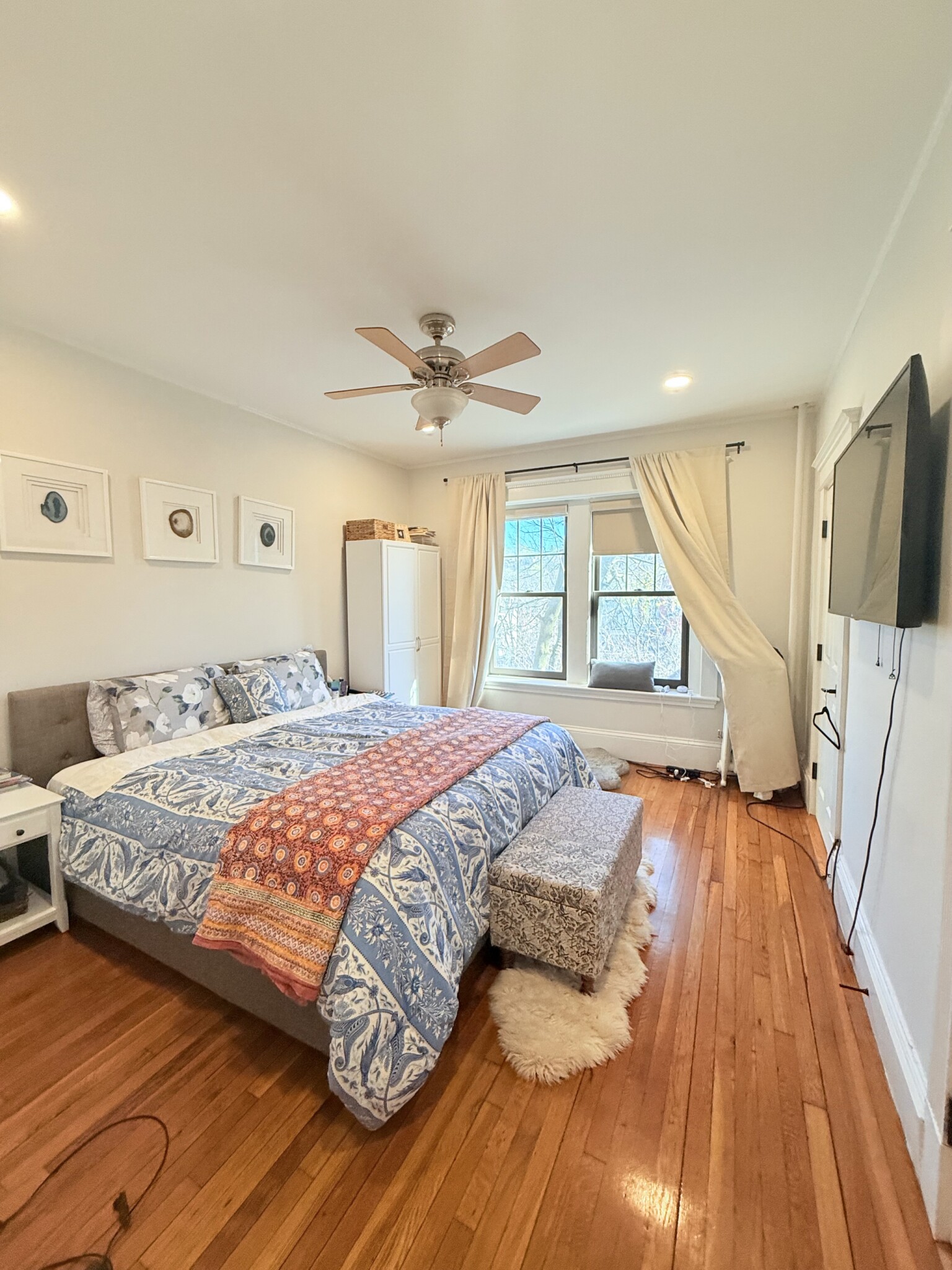 3 bed, 2 bath apartment for rent at 1584 Beacon St Unit 1, Corey Hill — photo 6 of 15