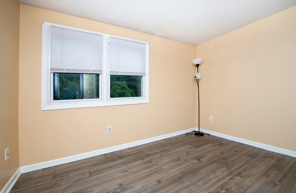2 bed, 1 bath apartment for rent at 1585 Braley Rd Unit 51, Far North — photo 11 of 21