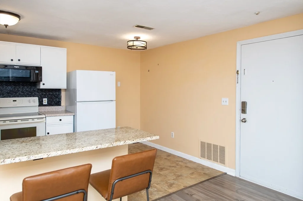 2 bed, 1 bath apartment for rent at 1585 Braley Rd Unit 51, Far North — photo 19 of 21