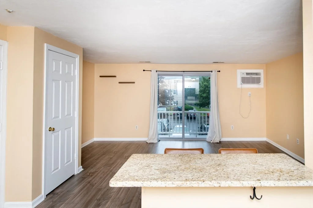 2 bed, 1 bath apartment for rent at 1585 Braley Rd Unit 51, Far North — photo 9 of 21