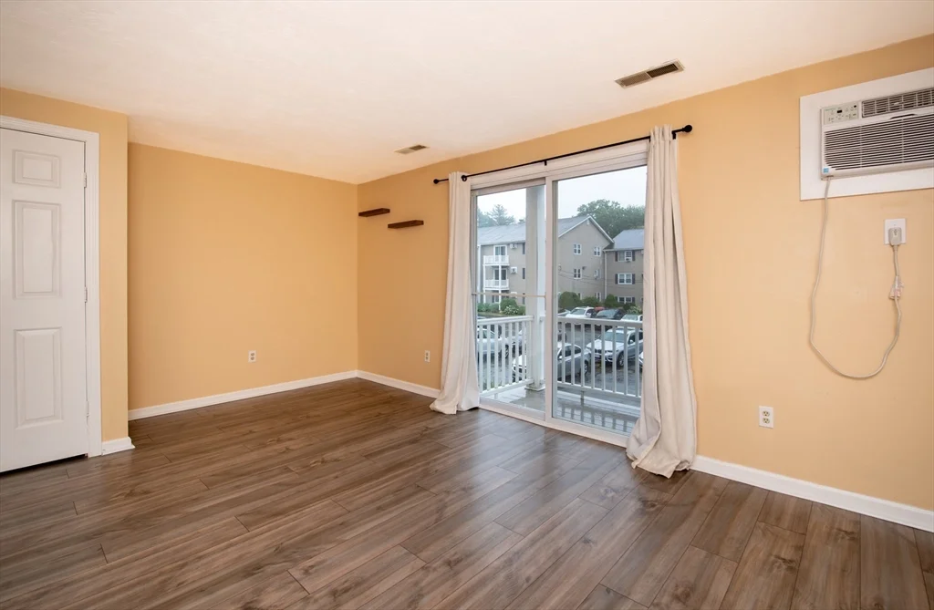 2 bed, 1 bath apartment for rent at 1585 Braley Rd Unit 51, Far North — photo 18 of 21