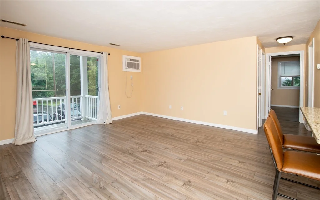 2 bed, 1 bath apartment for rent at 1585 Braley Rd Unit 51, Far North — photo 3 of 21
