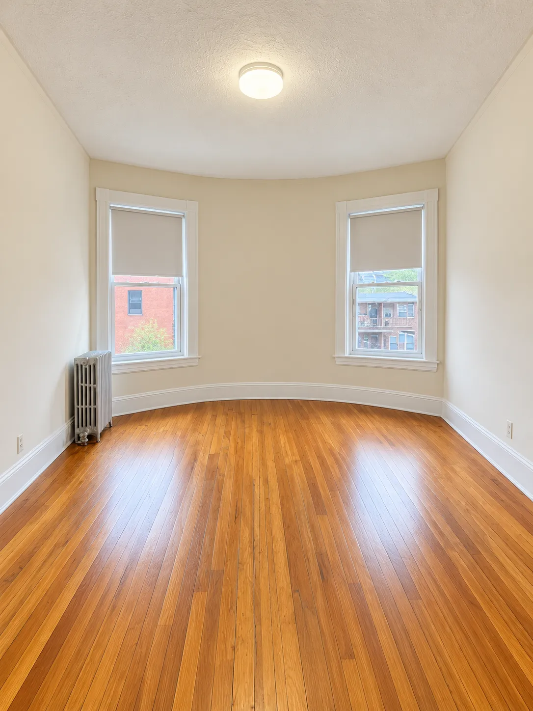 2 bed, 1 bath apartment for rent at 1589 Beacon St Unit 11, Brookline — photo 5 of 6