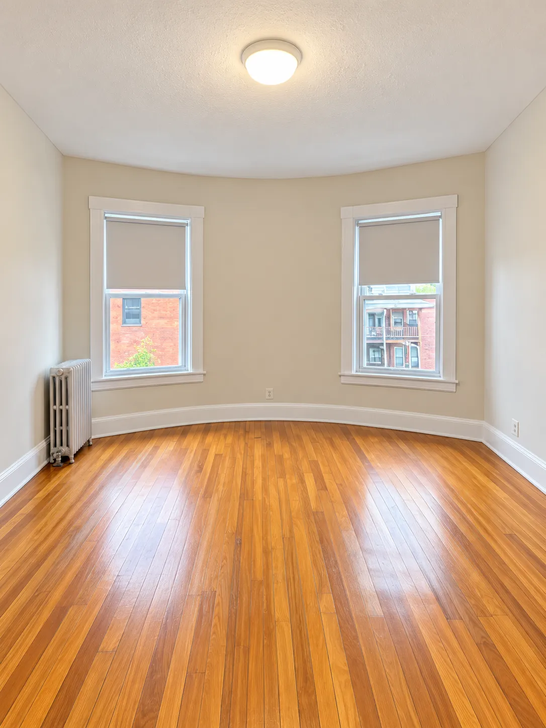 2 bed, 1 bath apartment for rent at 1589 Beacon St Unit 11, Brookline — photo 4 of 6