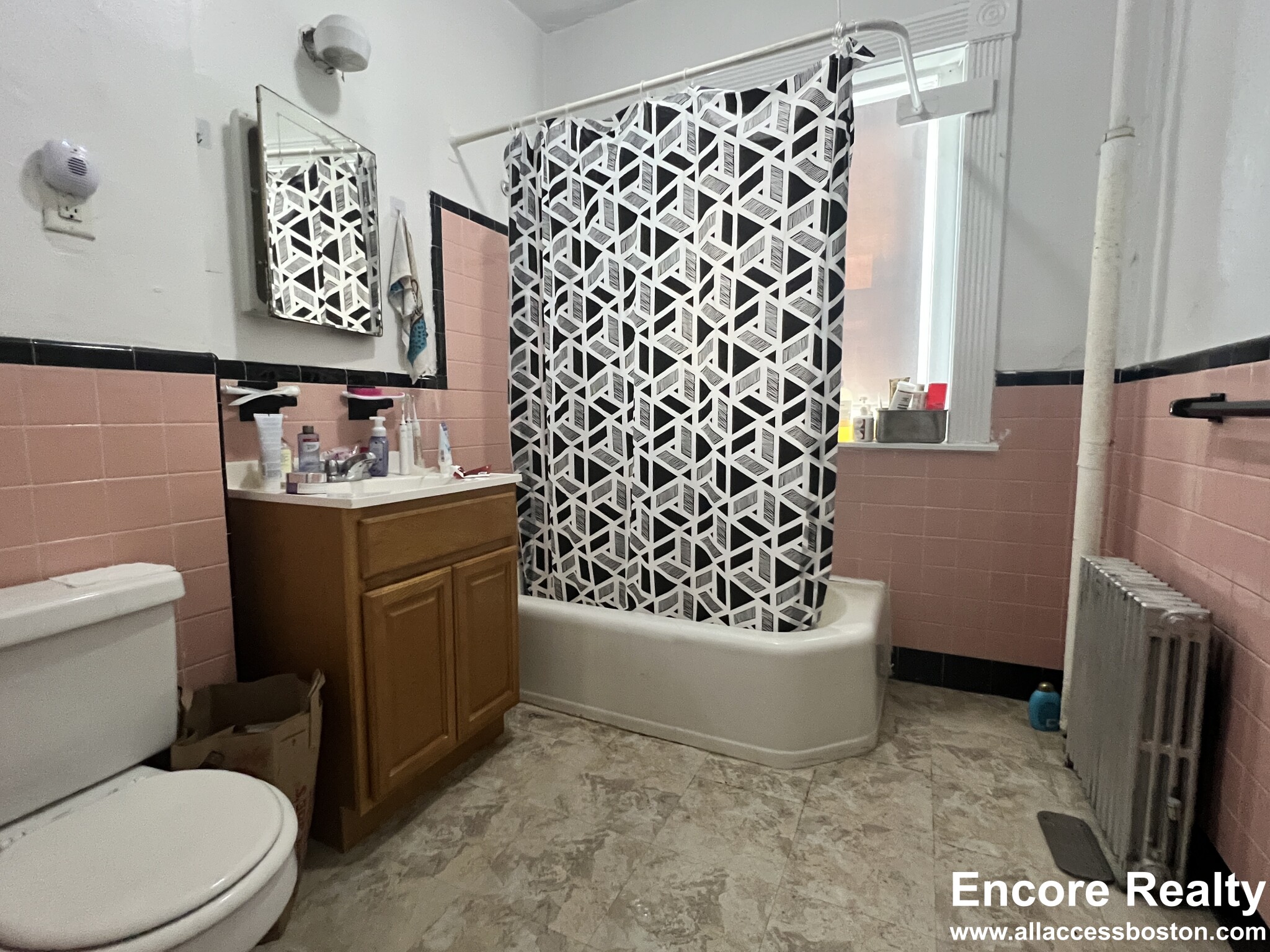2 bed, 1 bath apartment for rent at 1589 Beacon St Unit 11M, Brookline — photo 4 of 12