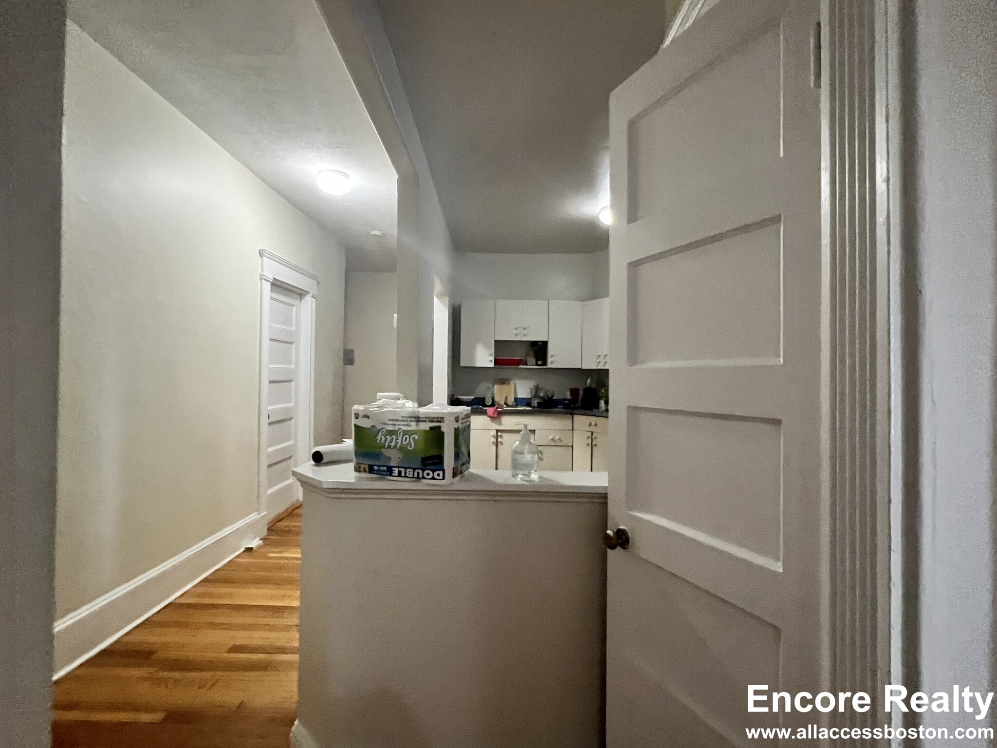 2 bed, 1 bath apartment for rent at 1589 Beacon St Unit 11M, Brookline — photo 5 of 12