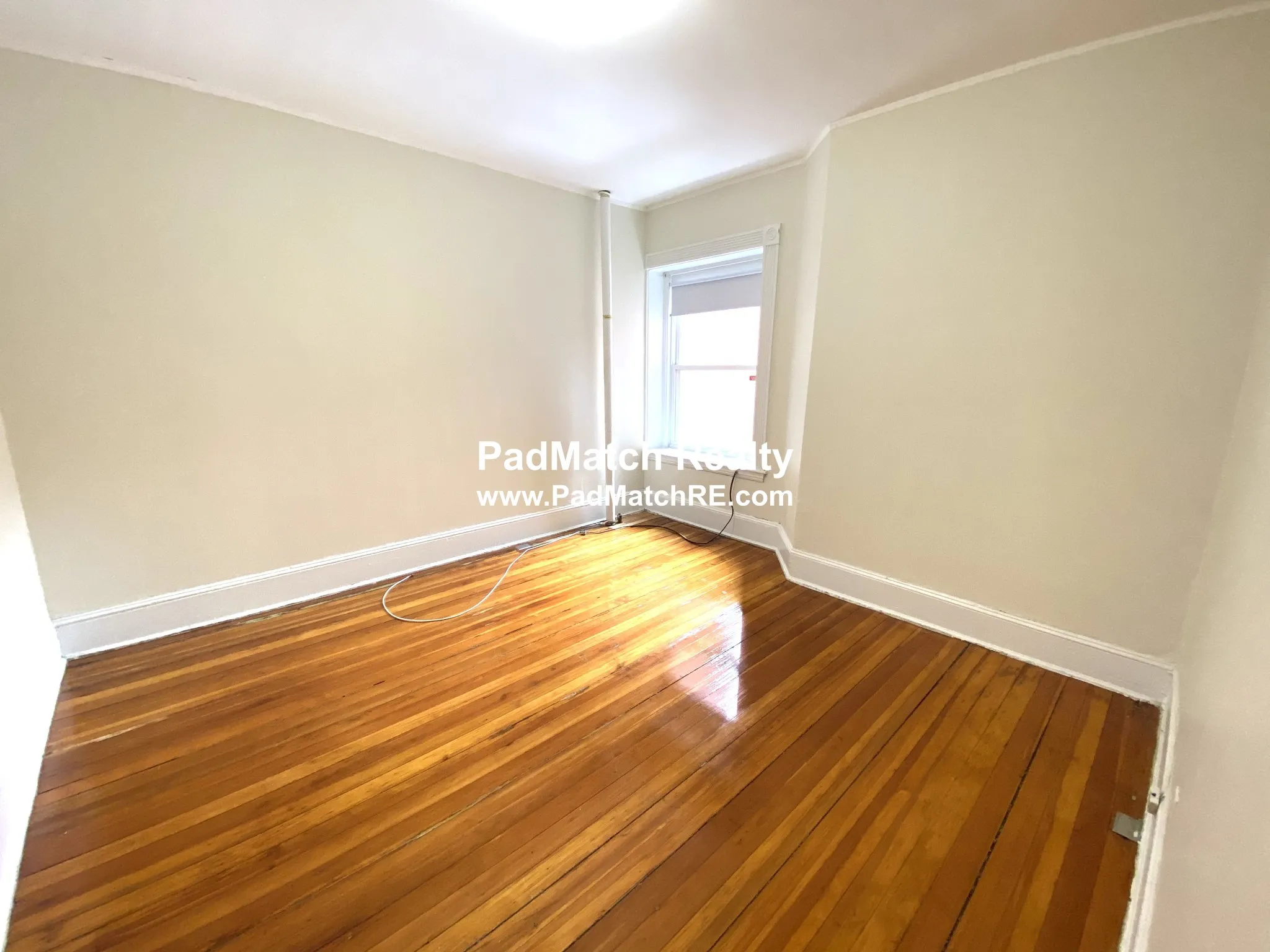 2 bed, 1 bath apartment for rent at 1589 Beacon St Unit 4, Brookline — photo 10 of 14